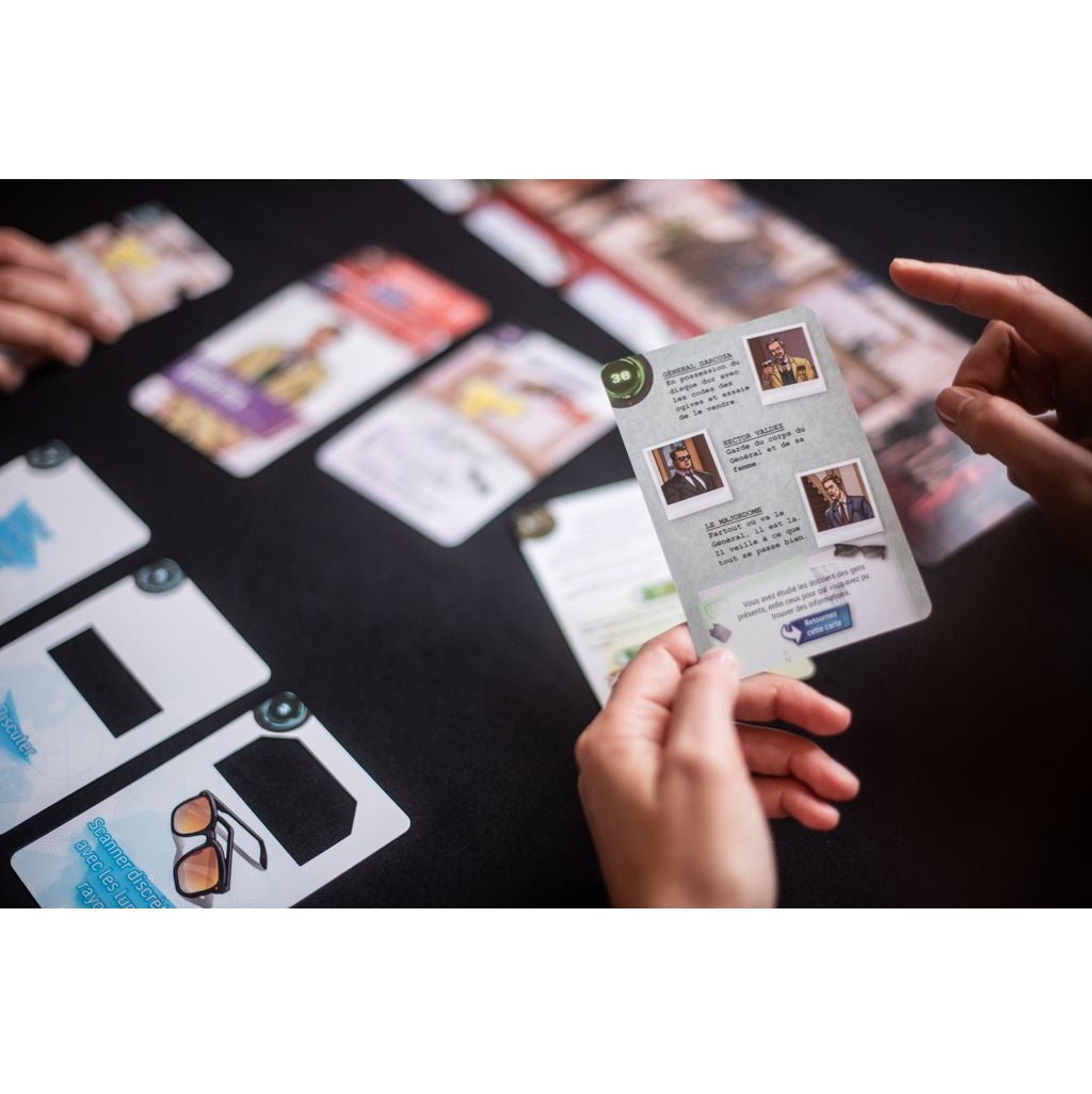 détail jeu Backstories les noces d'émeraude